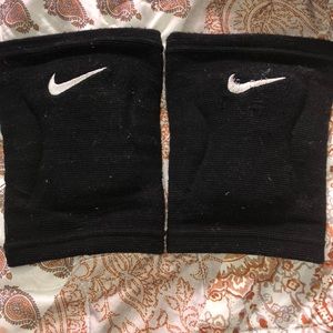 Volleyball pads